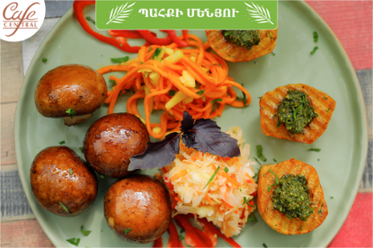 Picture of Grilled champignon mushrooms with potatoes "Casino"