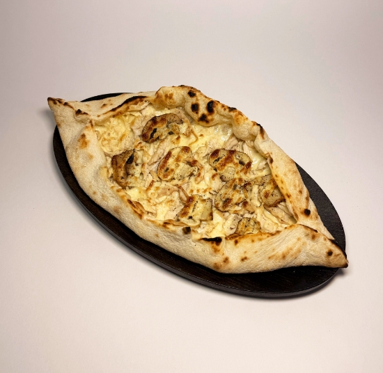 Picture of Pideh with Chicken and Mushrooms