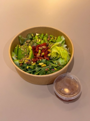 Picture of Green Salad with Sun-Dried  Tomatoes