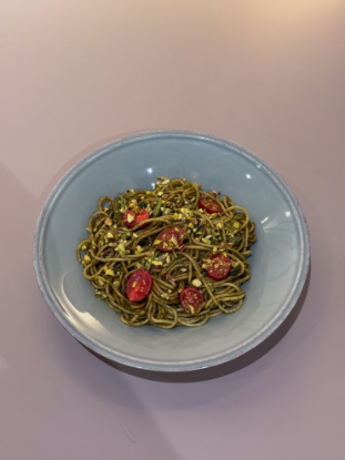 Picture of Spaghetti with Spinach and Pesto